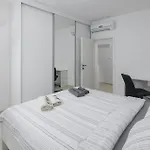 Apartamento Lovely In With Wifi *