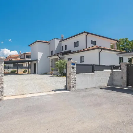 Lovely In With Wifi Пореч