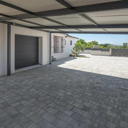 Lovely In With Wifi Пореч