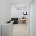 Apartment Lovely In With Wifi Porec