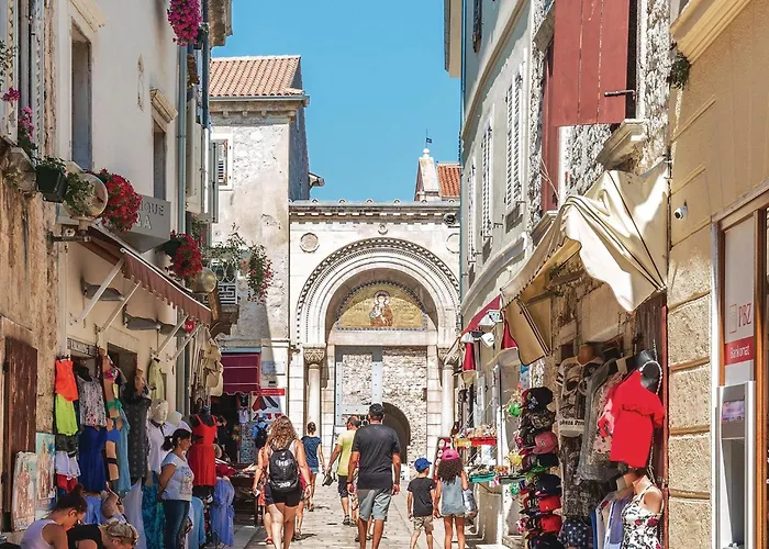 Apartman Lovely In With Wifi Poreč